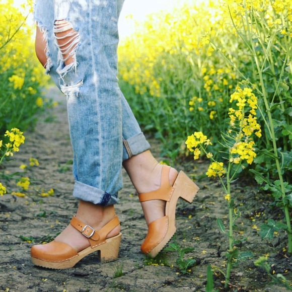 sandgrens victoria clogs